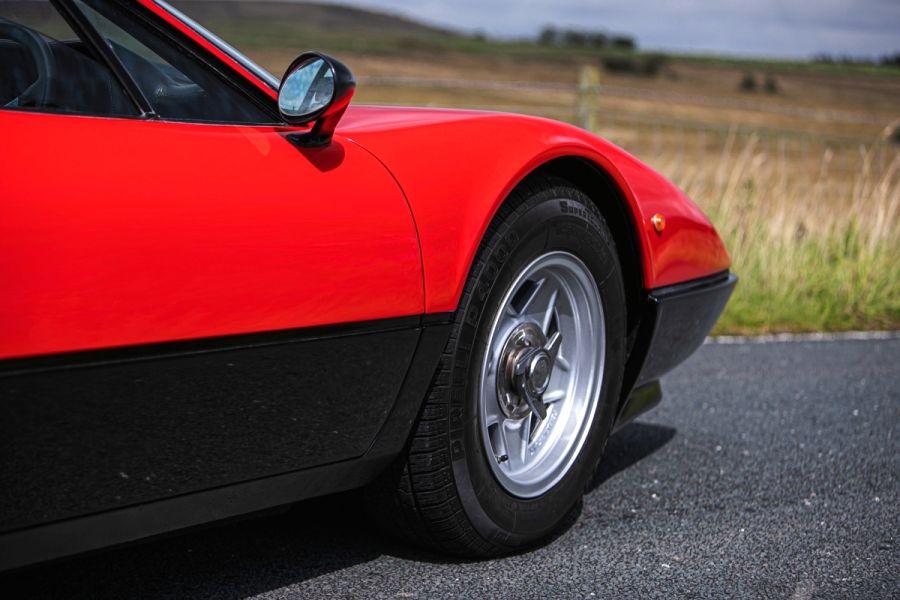 Детали экстерьера Ferrari 512 BB (21725) 1977 года  (UK) (фото 18 из 28)